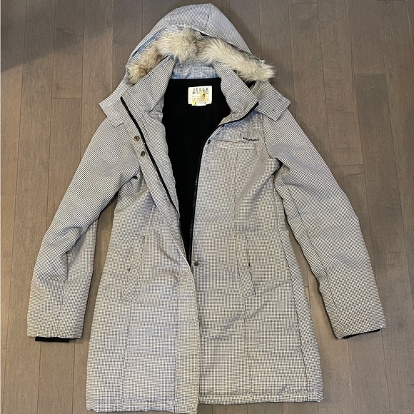 Winter Coat - Picture 2 of 7